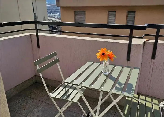 Cozy And Switzerland Como