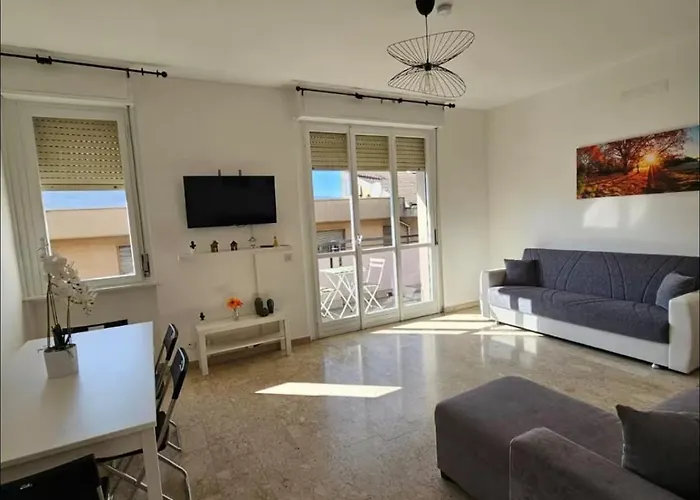 Cozy And Switzerland Apartman Como